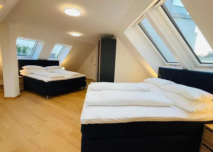 Daire Spacious Penthouse - 4 For Up To 10 Guests - Contactless Check-in