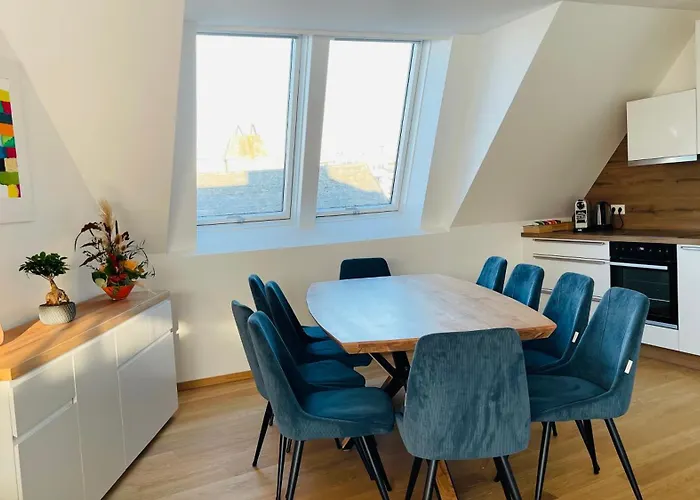 Apartman Spacious Penthouse - 4 For Up To 10 Guests - Contactless Check-in *