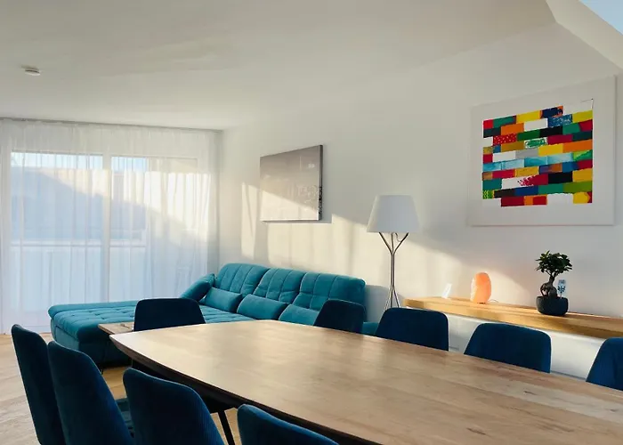 Spacious Penthouse - 4 For Up To 10 Guests - Contactless Check-in Apartman Bécs