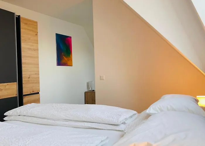 Spacious Penthouse - 4 For Up To 10 Guests - Contactless Check-in Bécs